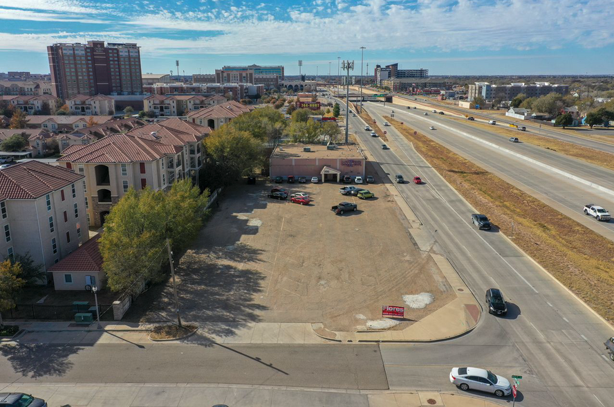 2211 4th St, Lubbock, TX for lease - Building Photo - Image 1 of 15