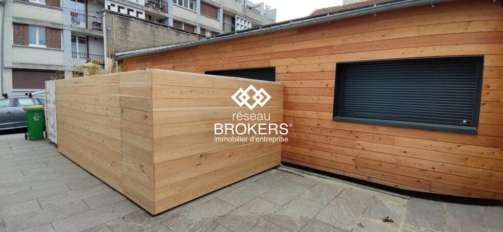 Office in Grenoble for lease - Building Photo - Image 2 of 17