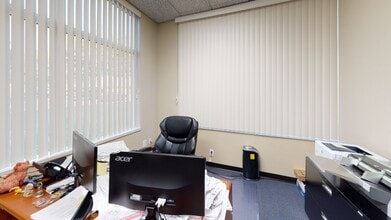 3950 Paramount Blvd, Lakewood, CA for lease Interior Photo- Image 2 of 13