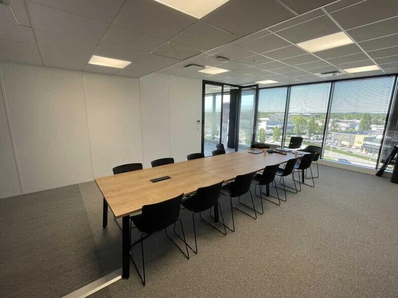 Office in Saint-Herblain for lease - Building Photo - Image 2 of 12