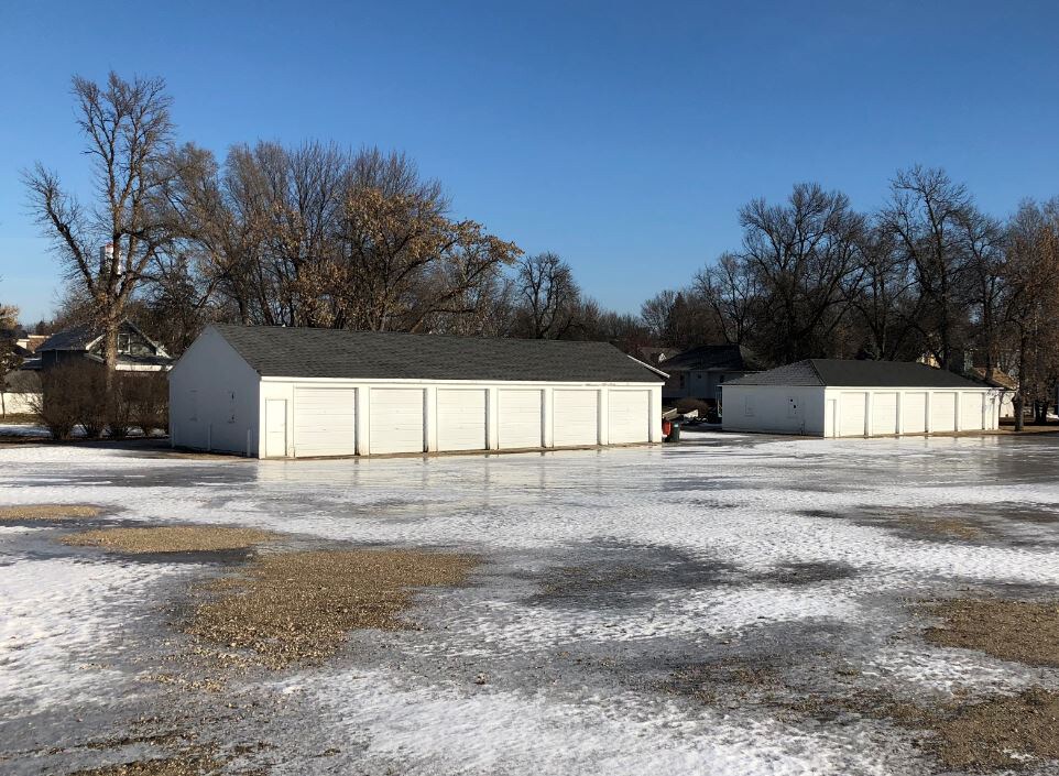 302 W 2nd St, Winthrop, MN for sale Primary Photo- Image 1 of 1