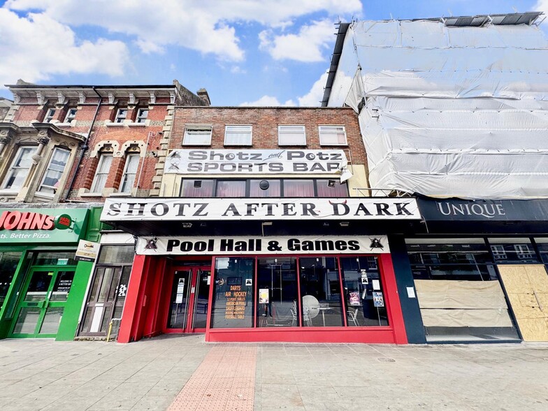 23 High Street N, Dunstable for lease - Building Photo - Image 1 of 4