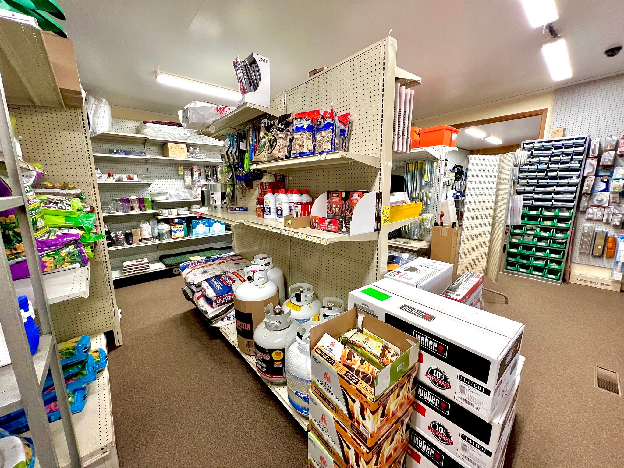 131 Mallott Ave, Yakutat, AK 99689 Yakutat Hardware for Sale