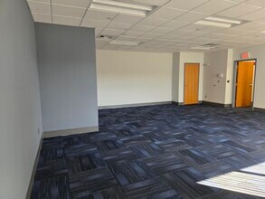 20 Commercial Dr, Dracut, MA for lease Interior Photo- Image 2 of 7