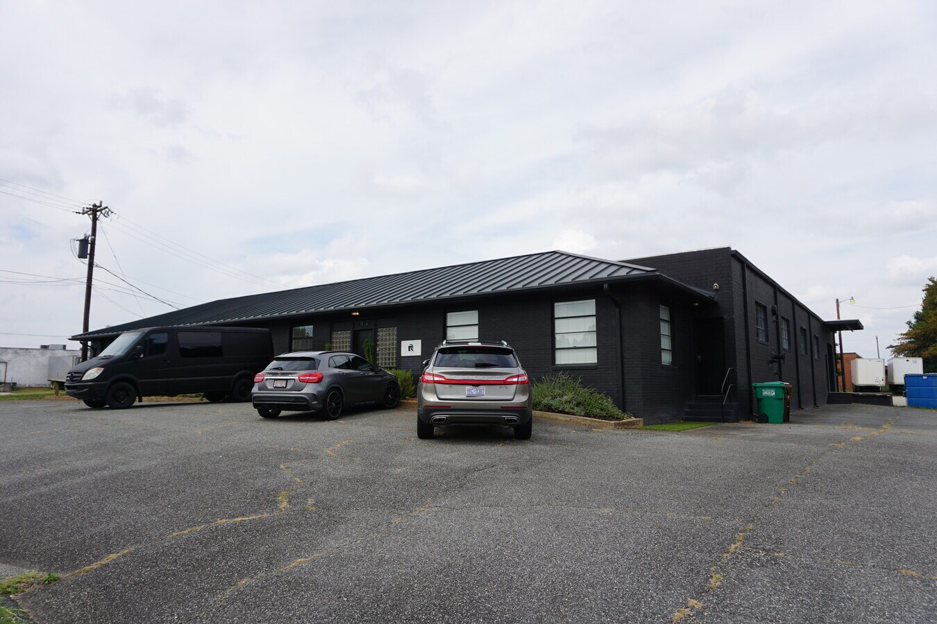 1012 W Market Center Dr, High Point, NC 27260