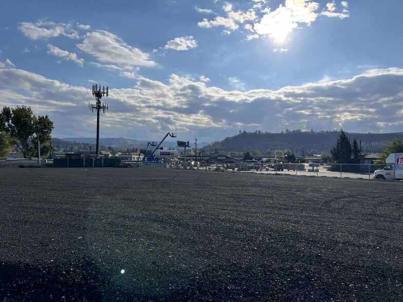 215 Terminal Ave, The Dalles, OR for sale - Building Photo - Image 1 of 4