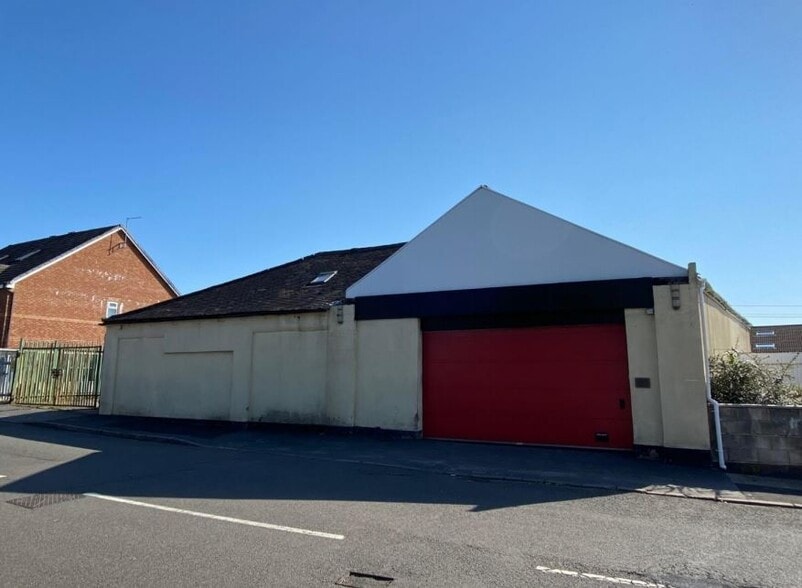 Moorland Vw, Stoke On Trent for sale - Primary Photo - Image 1 of 1