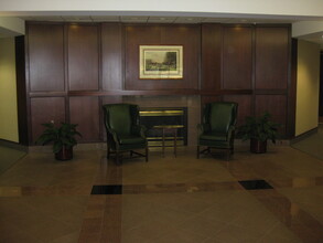 1685 Valley Center Pky, Bethlehem, PA for lease Interior Photo- Image 2 of 7