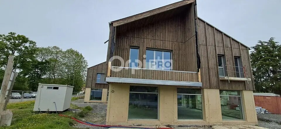 Office in Pau for lease - Building Photo - Image 3 of 5