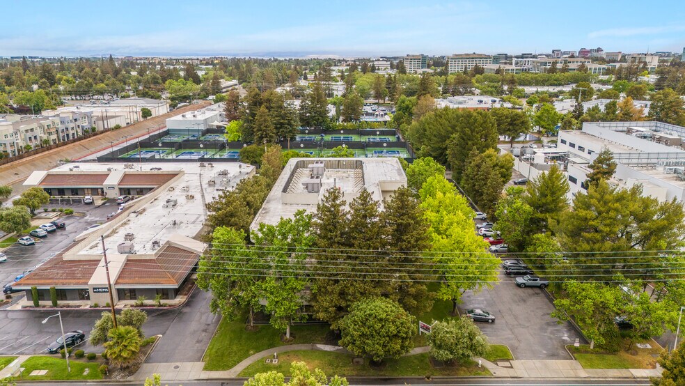3235 Kifer Rd, Santa Clara, CA for lease - Building Photo - Image 2 of 25
