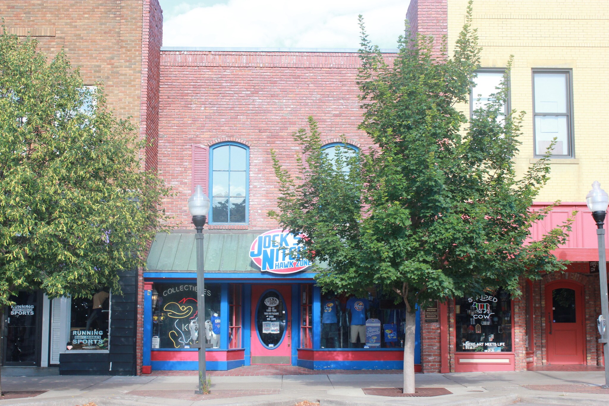 837 Massachusetts St, Lawrence, KS for sale Building Photo- Image 1 of 1