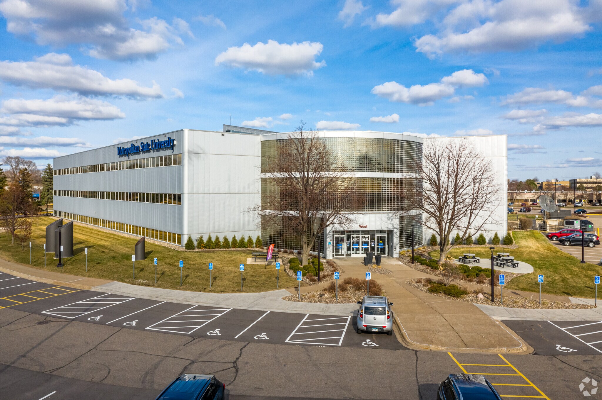 1450 Energy Park Dr, Saint Paul, MN for lease Building Photo- Image 1 of 7