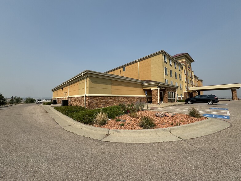 1333 N Elk Vale Rd, Rapid City, SD for lease - Building Photo - Image 3 of 23