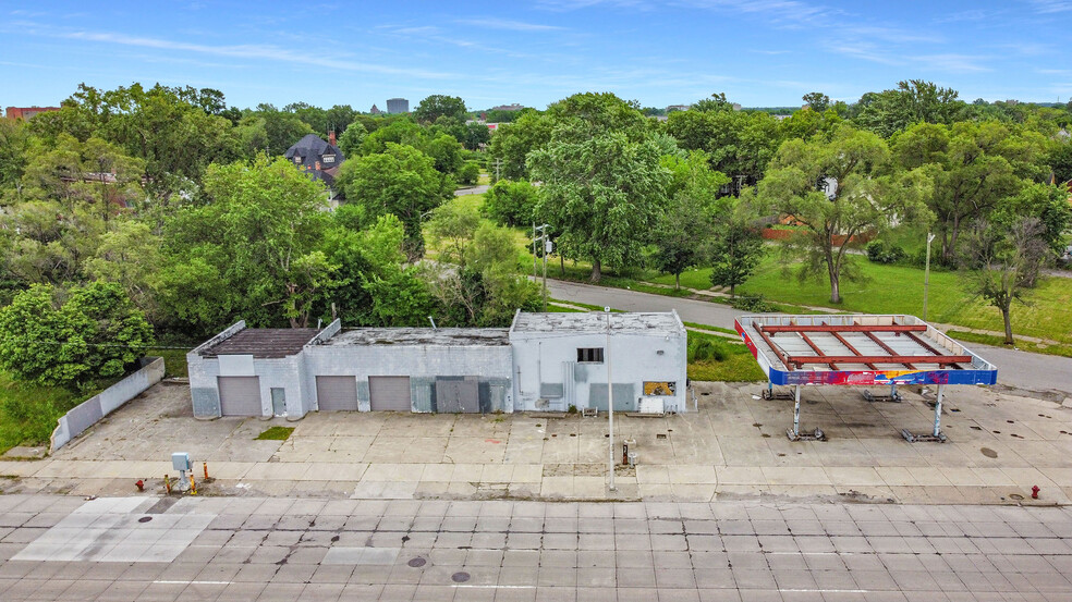 3652 Gratiot Ave, Detroit, MI for sale - Building Photo - Image 1 of 1