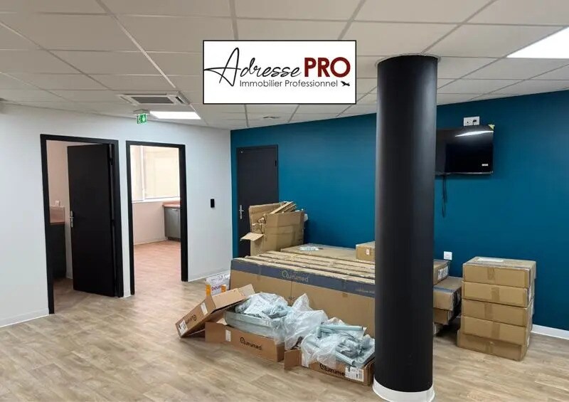 Office in Mérignac for sale Interior Photo- Image 1 of 9