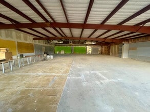 906 Us Highway 271 S, Gilmer, TX for lease Interior Photo- Image 2 of 11