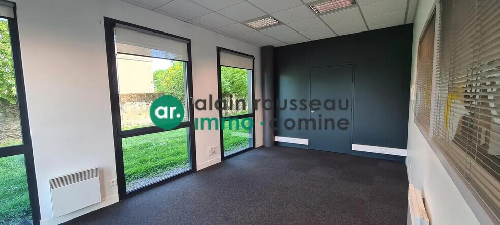 Office in Angers for sale - Interior Photo - Image 1 of 3