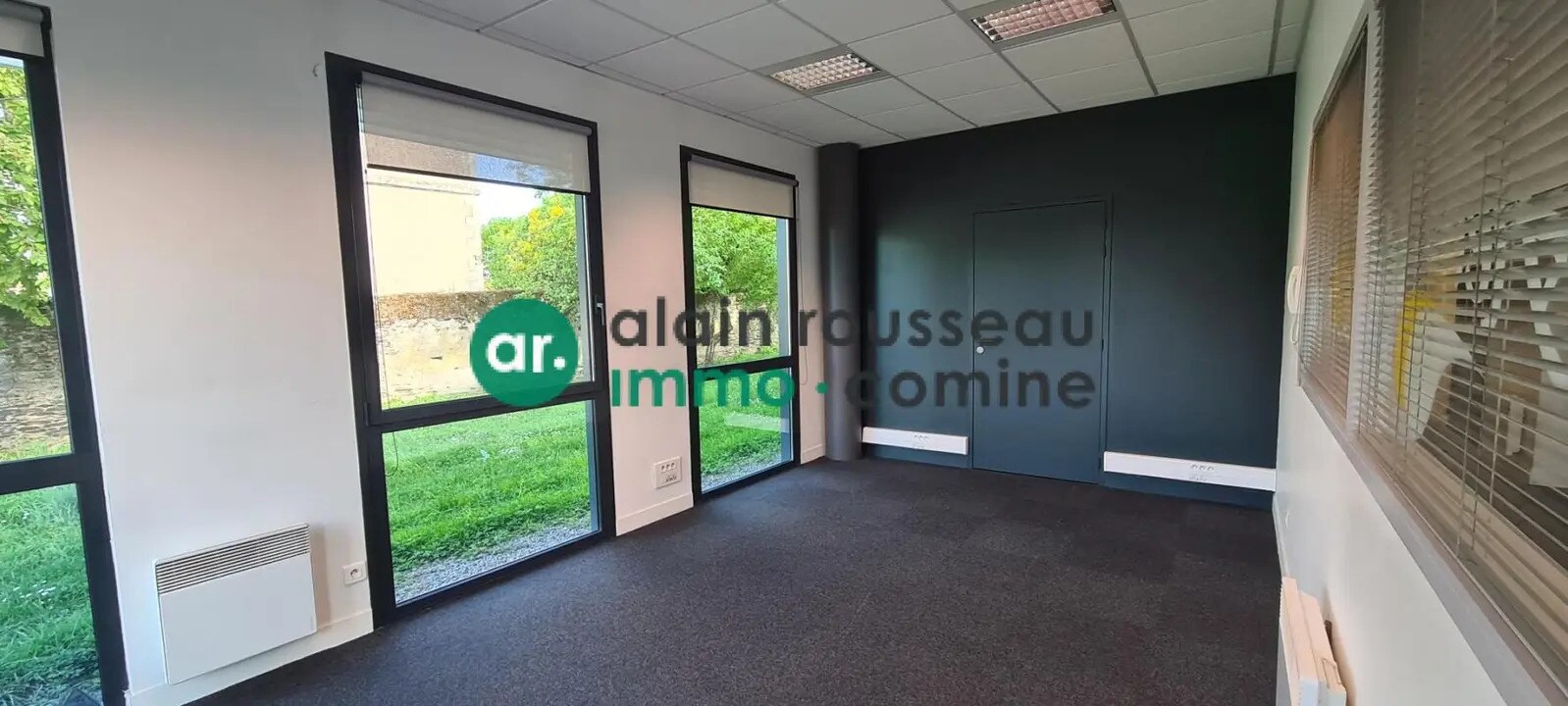 Office in Angers for sale Interior Photo- Image 1 of 4
