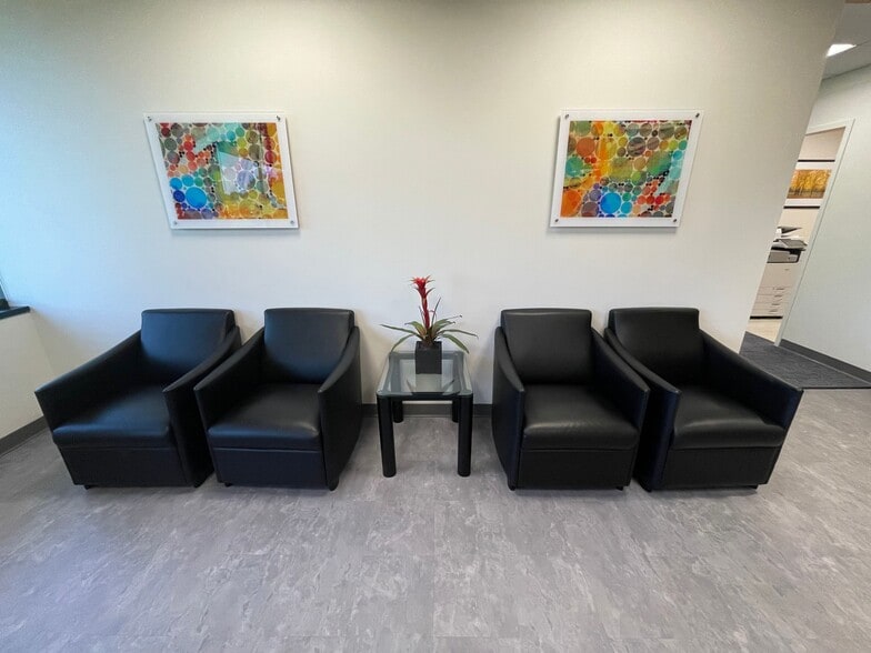 777 W Putnam Ave, Greenwich, CT for lease - Interior Photo - Image 3 of 10