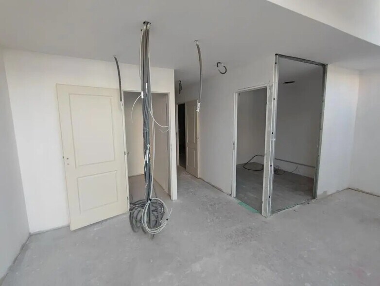 Retail in Roubaix for sale - Building Photo - Image 3 of 8