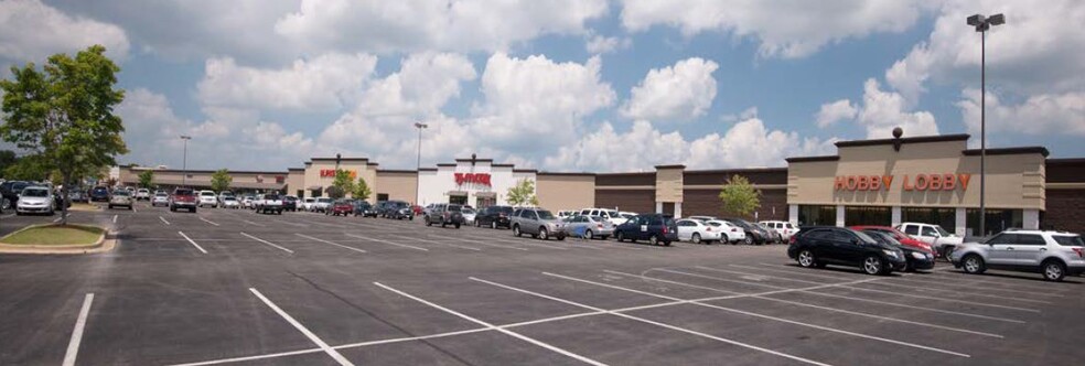 4262-4398 Mall Dr, Tupelo, MS for lease - Building Photo - Image 1 of 9