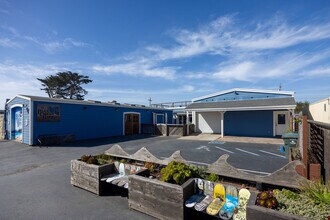 313-323 Princeton Ave, Half Moon Bay, CA for lease Interior Photo- Image 2 of 20