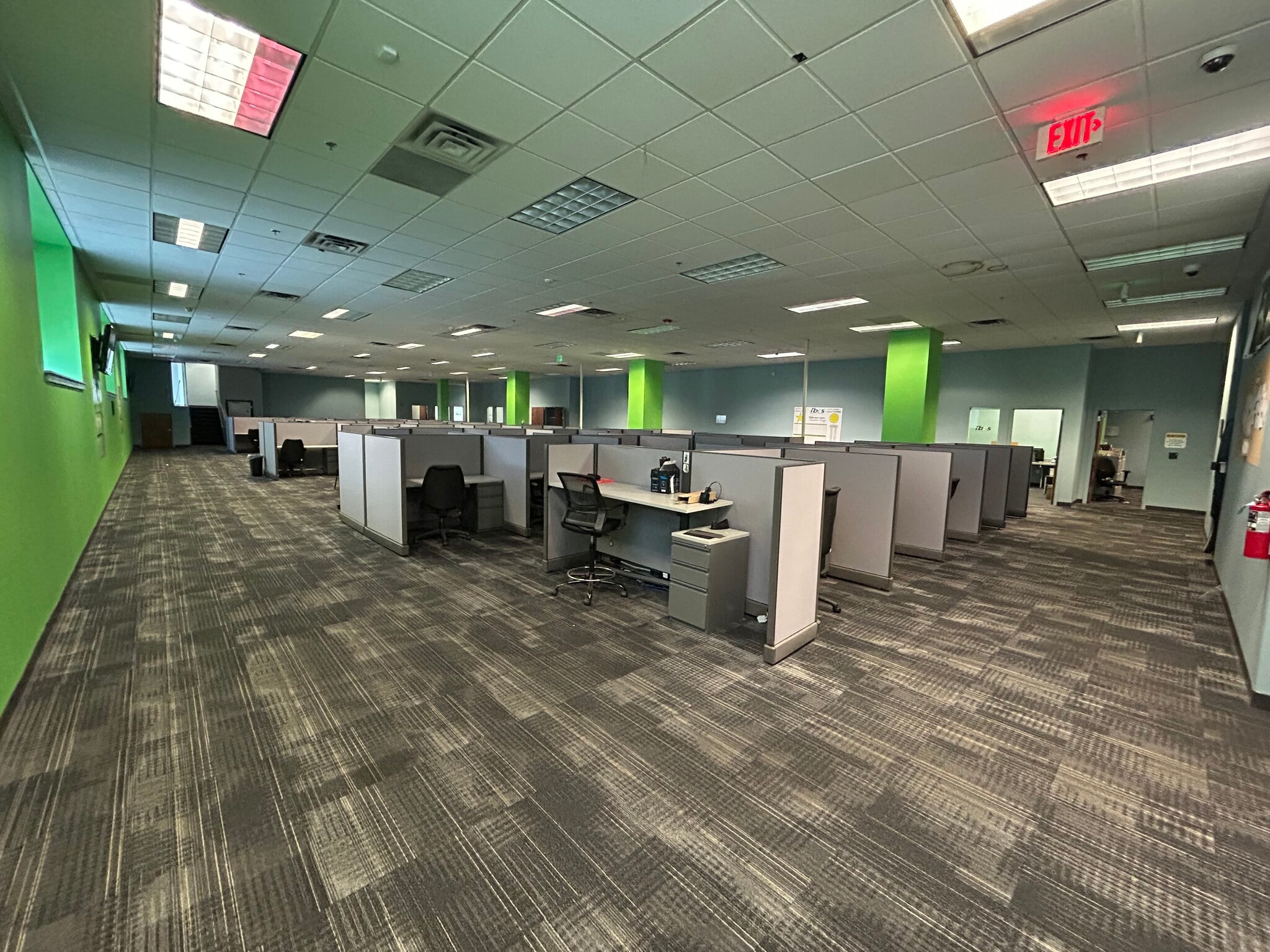 330-339 S Warminster Rd, Hatboro, PA for lease Interior Photo- Image 1 of 3