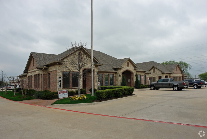 2418 Marsh Ln, Carrollton, TX for lease - Building Photo - Image 3 of 17