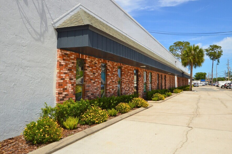 4949 Sunbeam Rd, Jacksonville, FL for lease - Building Photo - Image 3 of 7