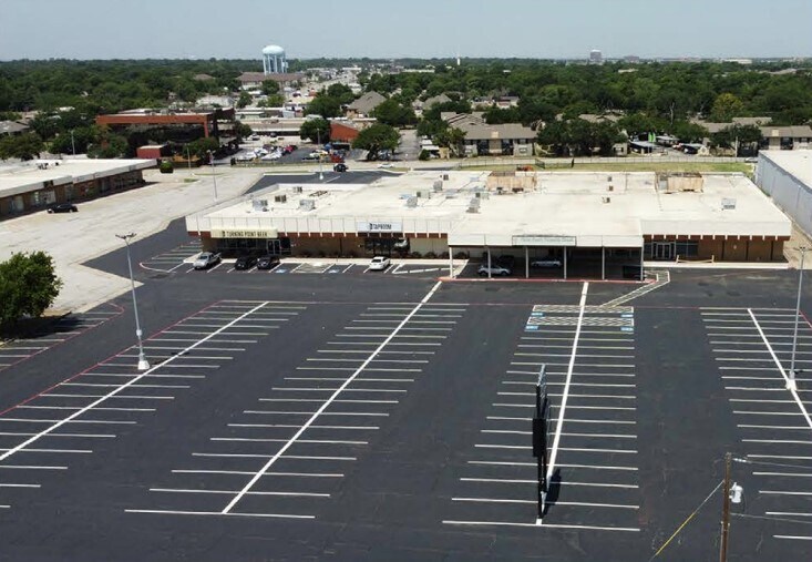 1301-1313 Brown Trl, Bedford, TX for sale - Primary Photo - Image 1 of 1