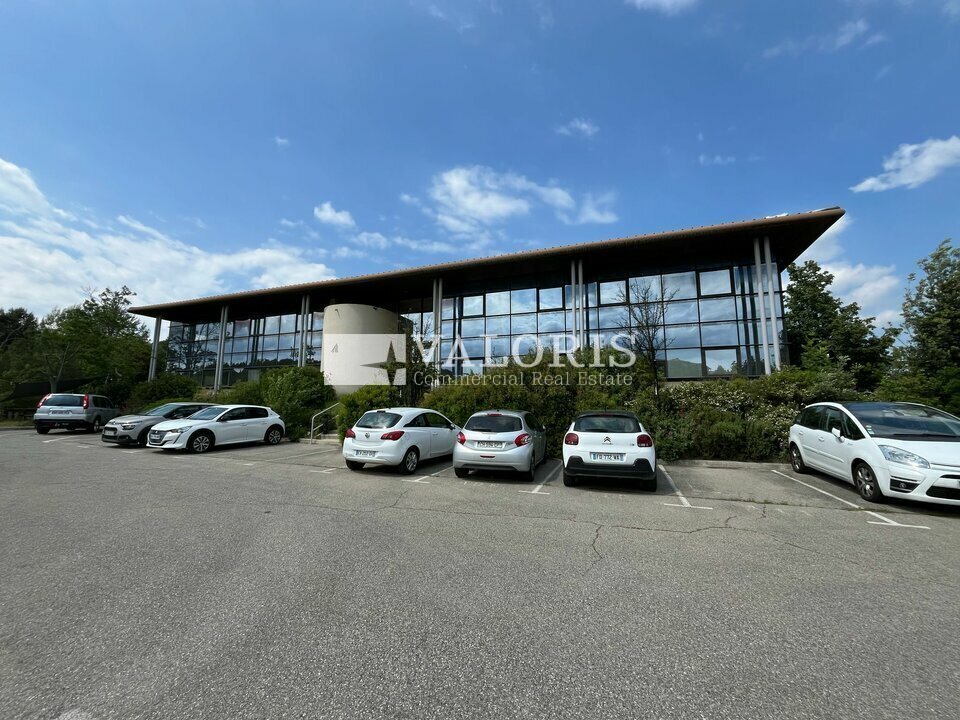 Rue René Descartes, Aix-en-Provence for lease Building Photo- Image 1 of 11