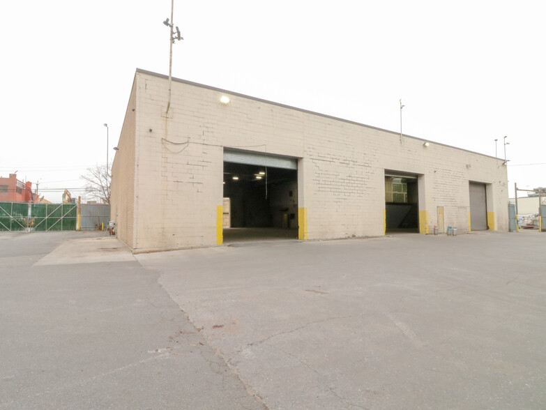 31-31 123rd St, Flushing, NY for lease - Building Photo - Image 3 of 3