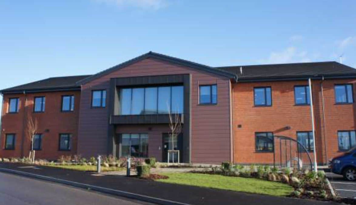 2 Latham Rd, Swindon for sale Primary Photo- Image 1 of 1