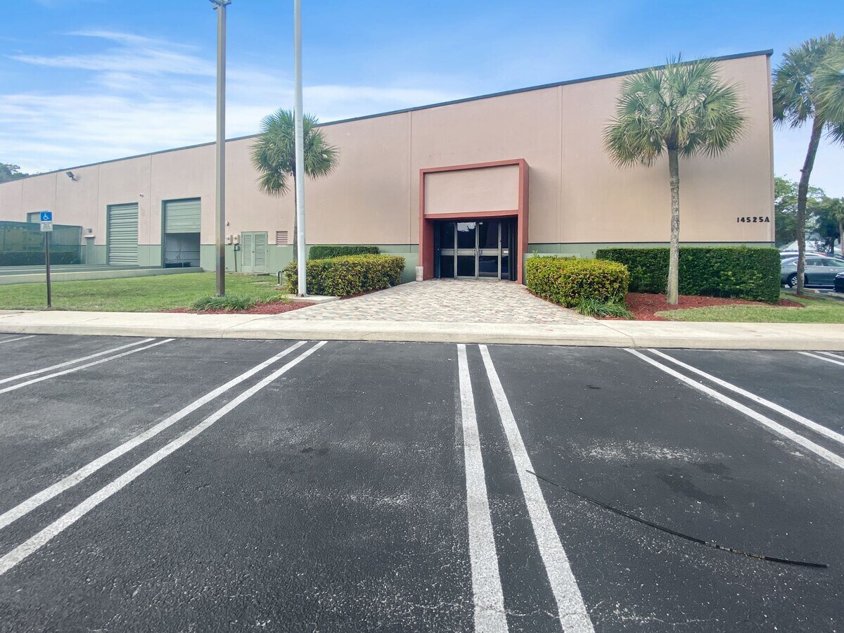 14525 NW 60th Ave, Miami Lakes, FL 33014