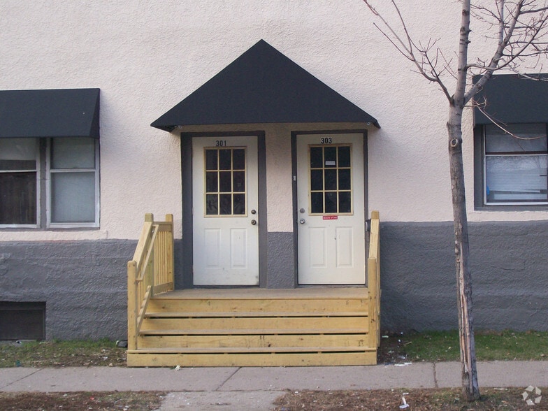 301 17th Ave NE, Minneapolis, MN for sale - Building Photo - Image 3 of 8