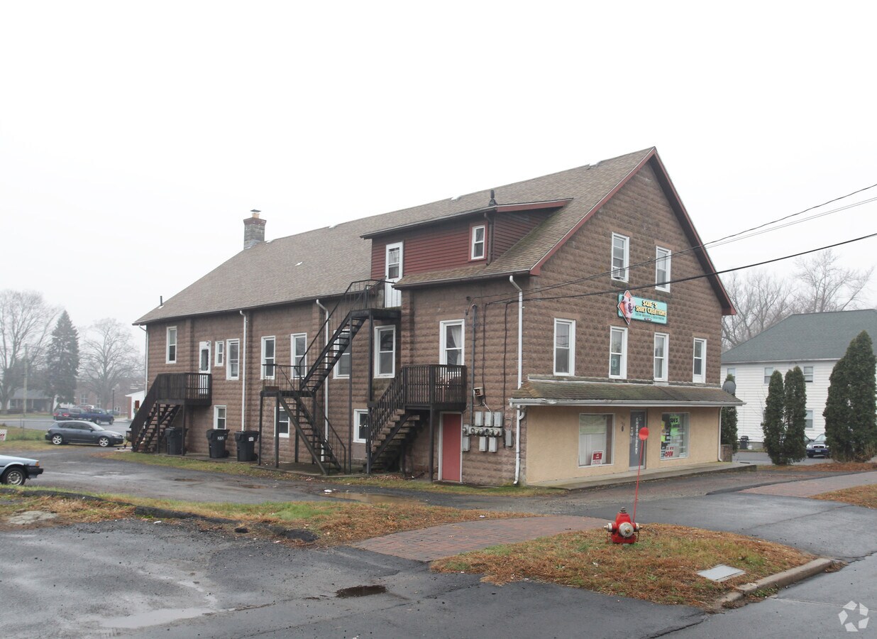 154156 Main St, Somers, CT 06071