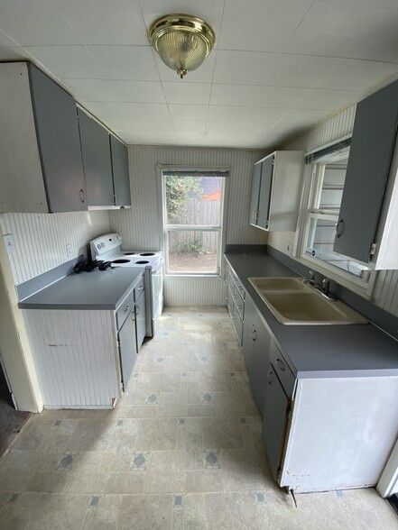 1625 12th St SE, Salem, OR for sale - Building Photo - Image 3 of 36