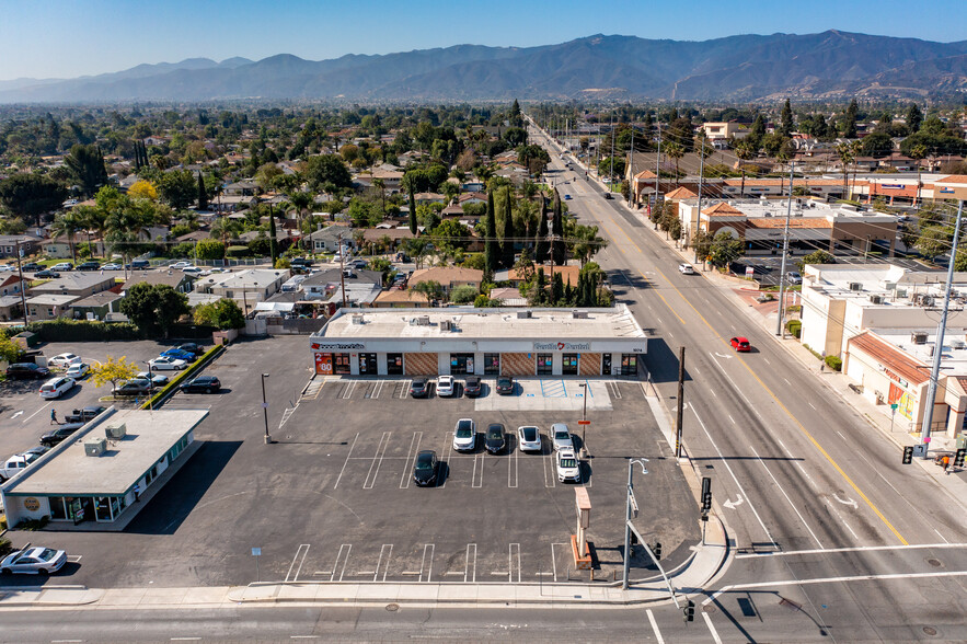 1074 W 6th St, Corona, CA for lease - Building Photo - Image 2 of 10