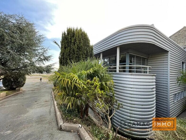 Industrial in Villeneuve-le-Roi for lease - Building Photo - Image 3 of 3