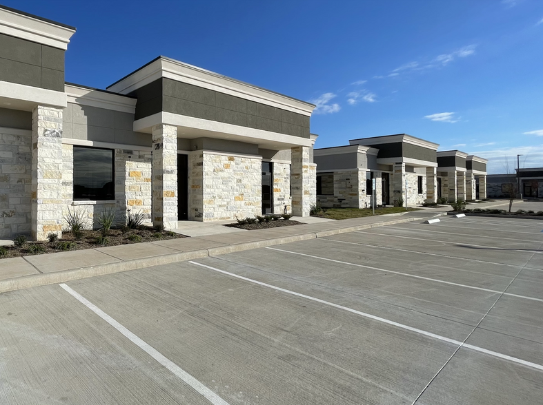 25145 Star Lane, Katy, TX for lease - Building Photo - Image 1 of 9