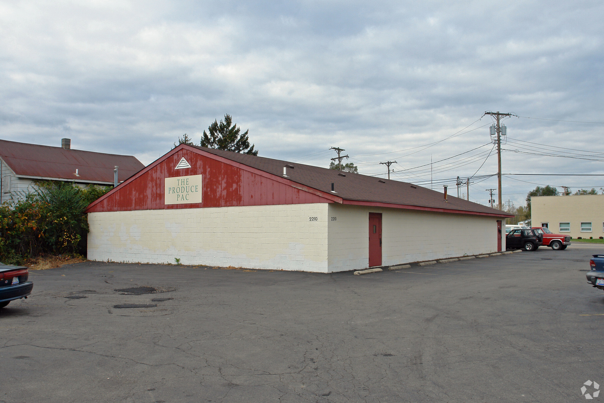 2210 E River Rd, Dayton, OH for lease Primary Photo- Image 1 of 5