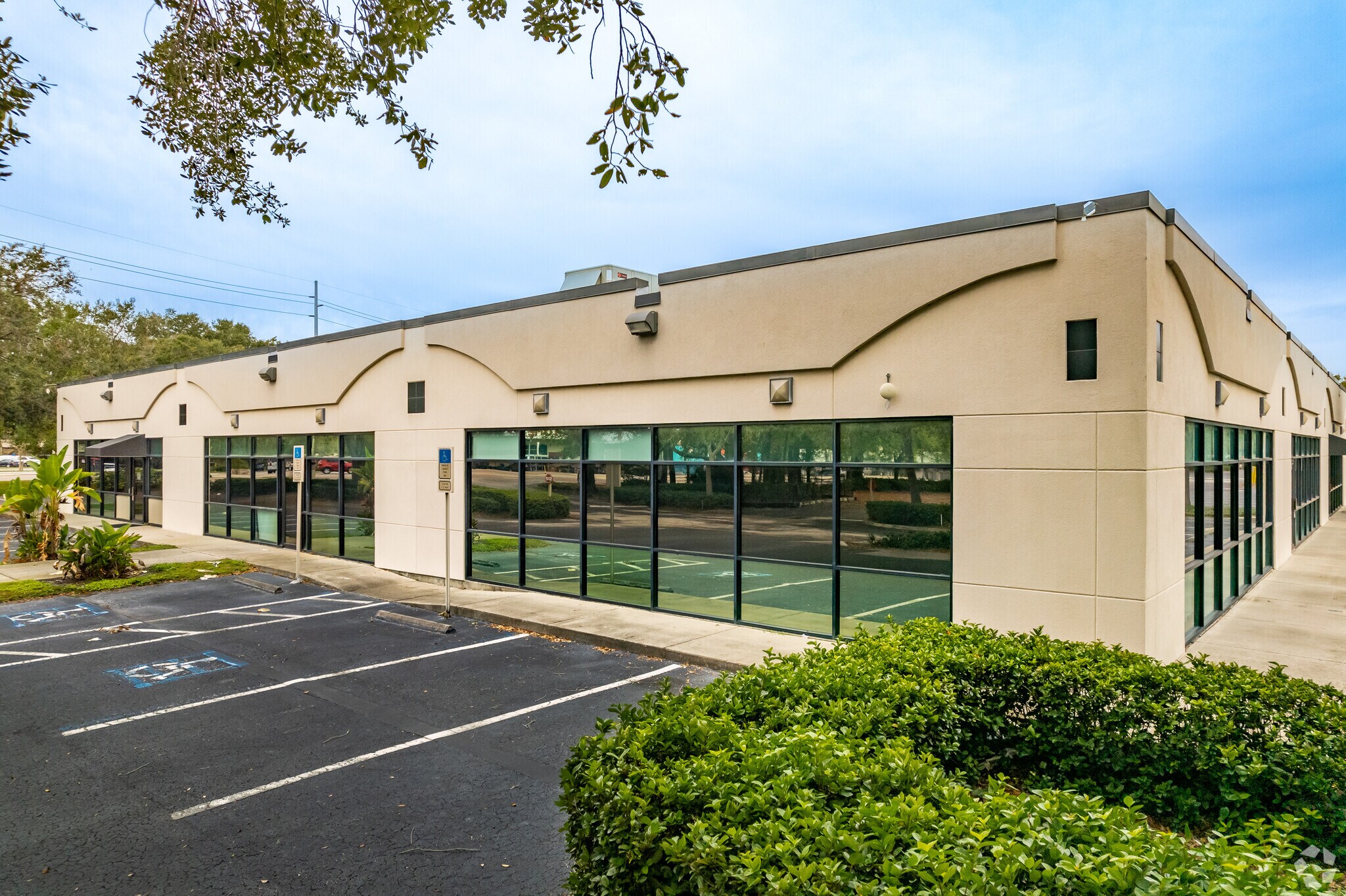 3901 Premier North Dr, Tampa, FL for lease Building Photo- Image 1 of 7