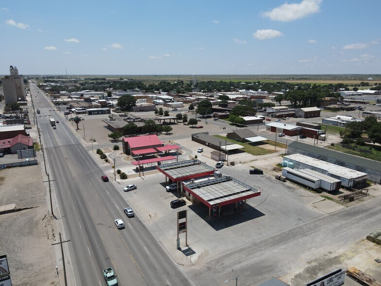 221 W American Blvd, Muleshoe, TX 79347 CEFCO