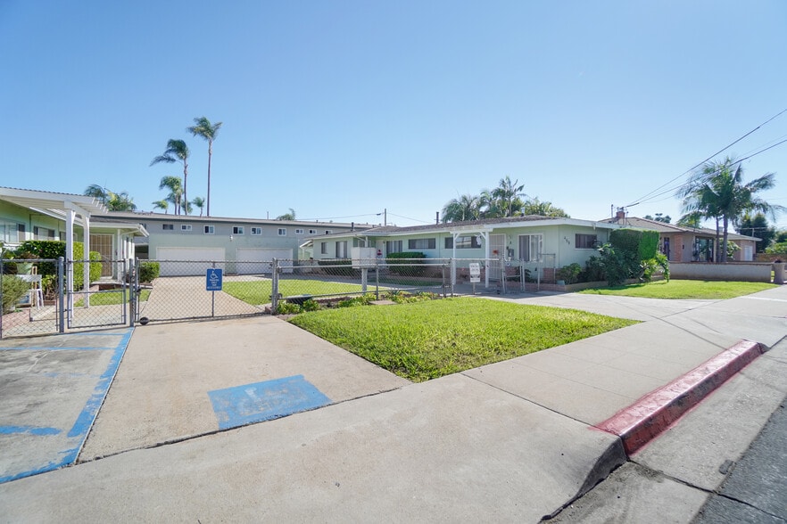 462-468 Davidson St, Chula Vista, CA for sale - Building Photo - Image 2 of 9