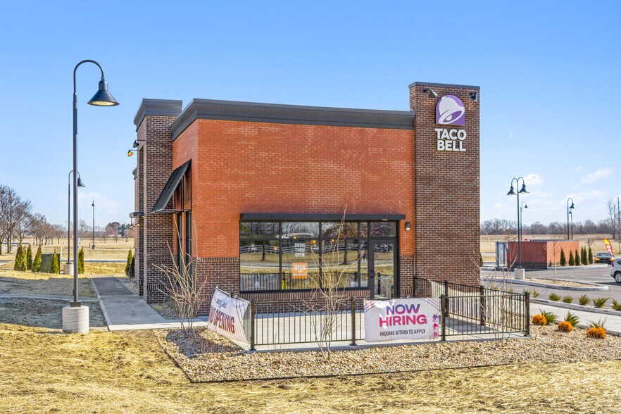 8225 Meijer Dr, Canal Winchester, OH 43110 Retail for Sale