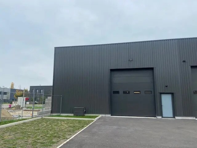 Flex in Brindas for lease - Building Photo - Image 2 of 10