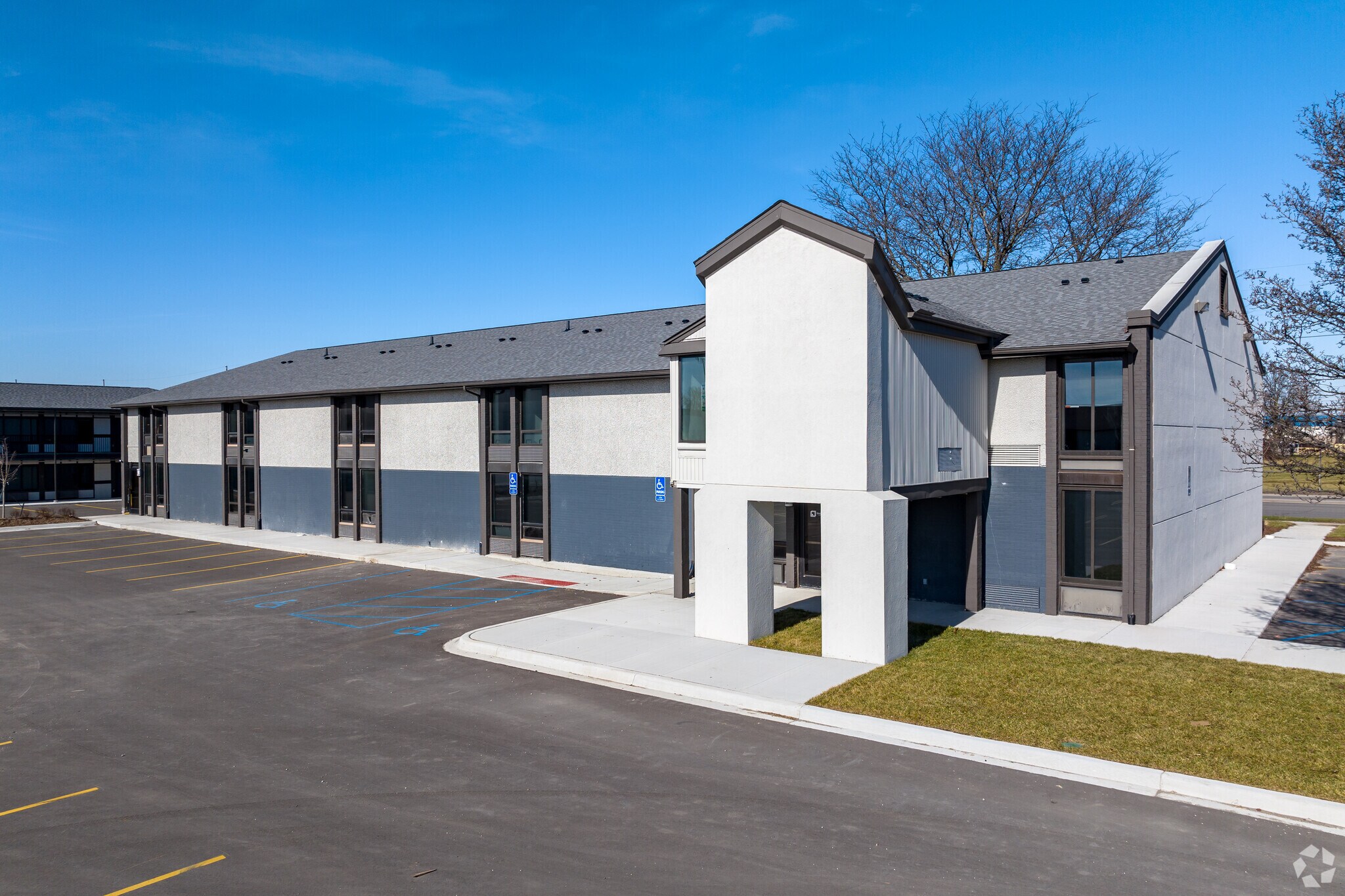 34911 Van Dyke Ave, Sterling Heights, MI for lease Primary Photo- Image 1 of 61