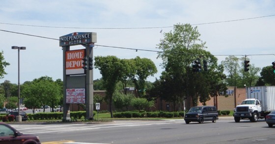 201-401 Independence Plz, Selden, NY for lease - Building Photo - Image 1 of 9