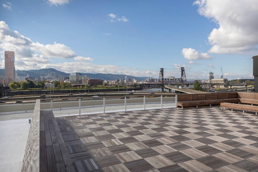 123 NE 3rd Ave, Portland, OR for lease - Building Photo - Image 3 of 7