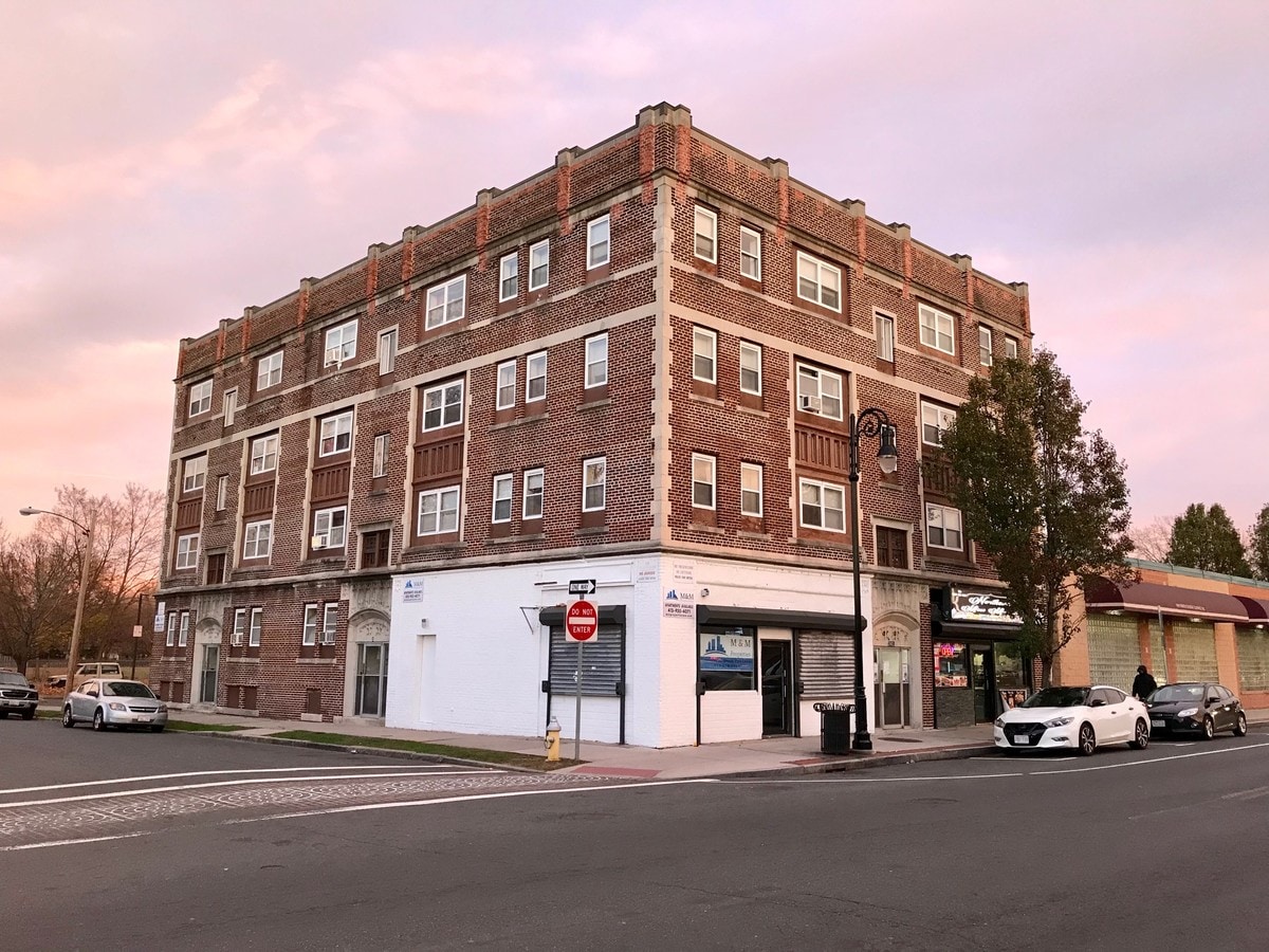 2477 Main St, Springfield, MA 01107